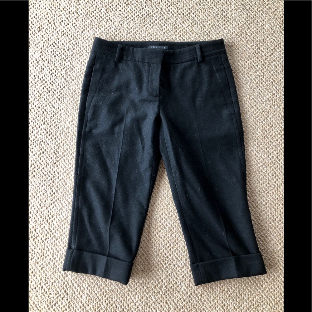 Theory stylish en Vogue 3/4 black pants sz 2 wool